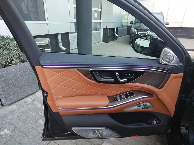 Mercedes-Benz S-Класс Черный Non metallic фото 9
