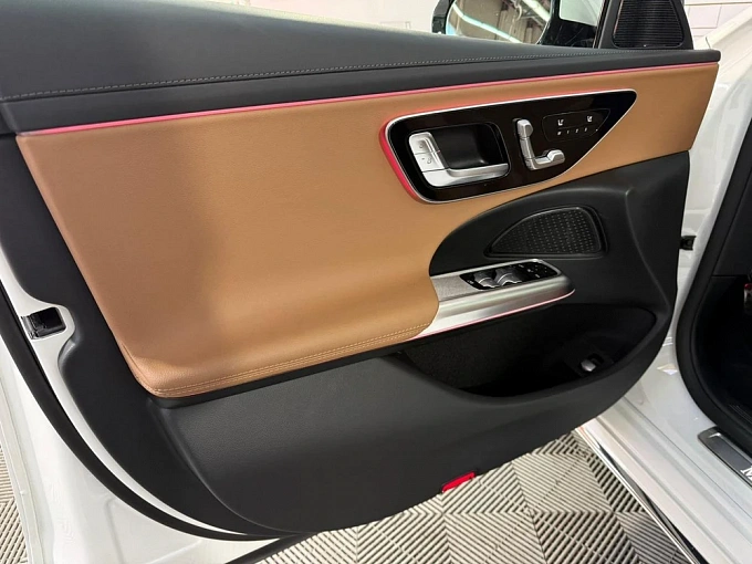 Mercedes-Benz E-Класс Белый Non metallic фото 21
