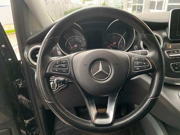 Mercedes-Benz V-Класс 2015 250 2.1d AT 4Matic Extra Long (190 л.с.) фото 9