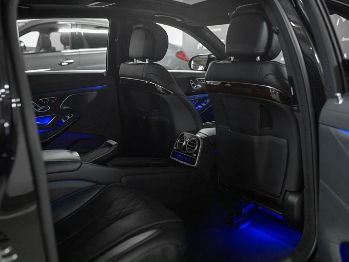 Mercedes-Benz Maybach S-Класс 2018 560 4.0 AT 4Matic (469 л.с.) фото 8