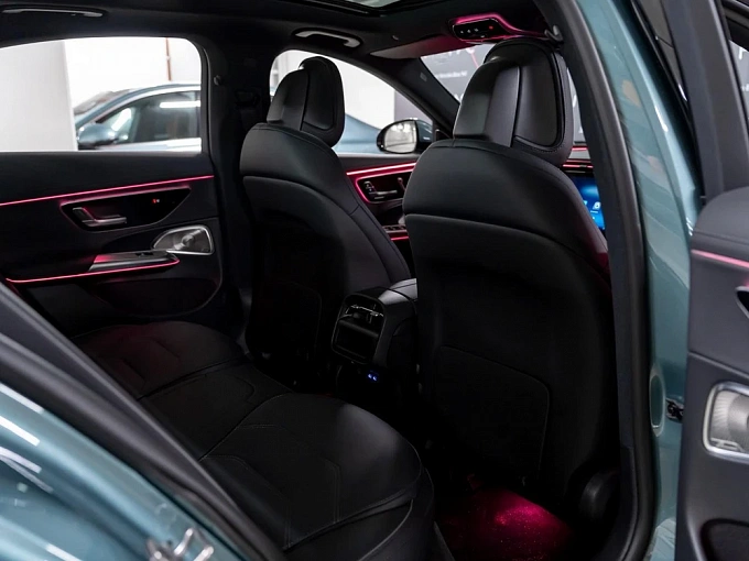 Mercedes-Benz E-Класс Зеленый Non metallic фото 8