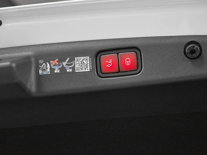 Mercedes-Benz E-Класс Белый Non metallic фото 18