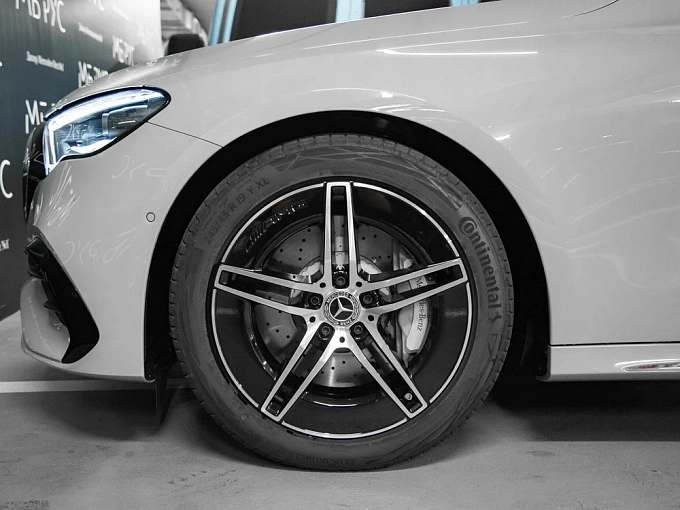 Mercedes-Benz E-Класс Серый Non metallic фото 26