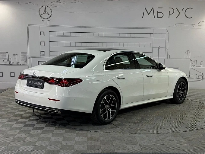 Mercedes-Benz E-Класс Белый Non metallic фото 6