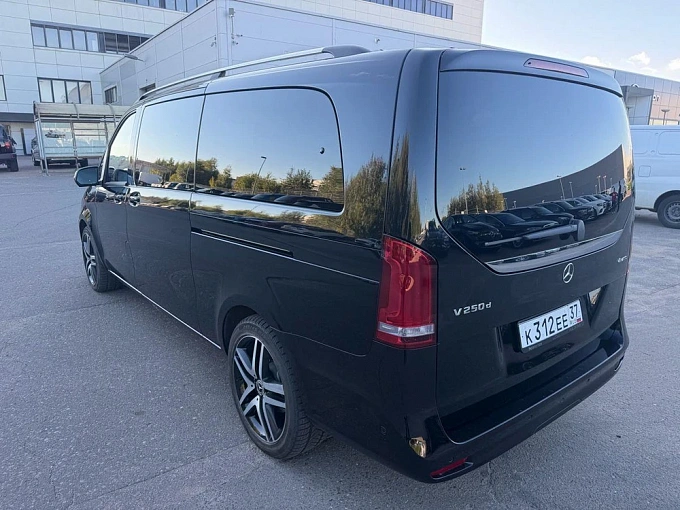 Mercedes-Benz V-Класс 2021 250 2.1d AT 4Matic Extra Long (190 л.с.) фото 9