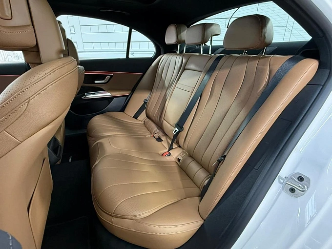 Mercedes-Benz E-Класс Белый Non metallic фото 16