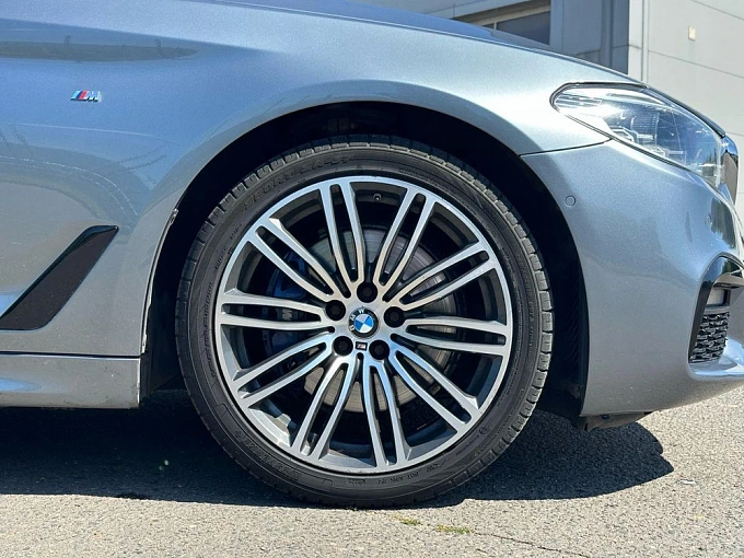BMW 5 серии 2019 530 3.0d AT 4WD (249 л.с.) фото 44