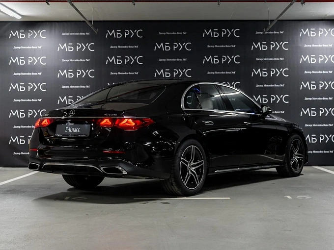 Mercedes-Benz E-Класс Черный Non metallic фото 3