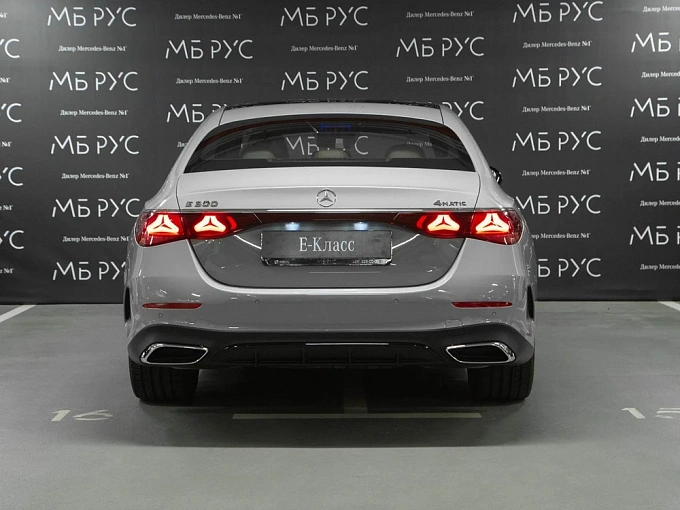 Mercedes-Benz E-Класс Серый Non metallic фото 4
