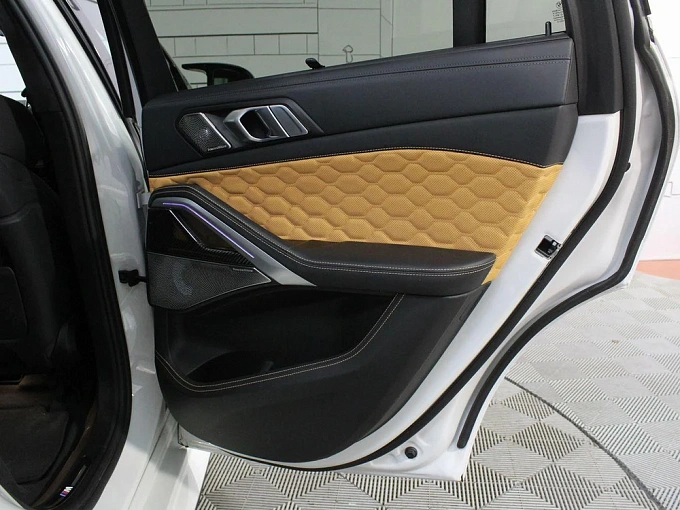 BMW X6 M 2022 4.4 AT 4WD (625 л.с.) фото 28
