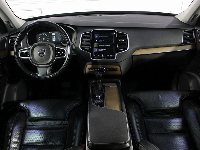 Volvo XC90 2016 2.0d AT 4WD (5 мест) (235 л.с.) фото 9