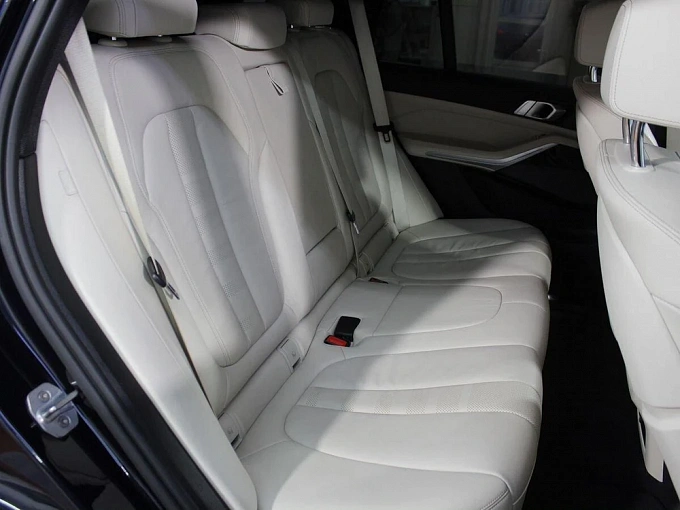 BMW X5 2019 3.0d AT 4WD (265 л.с.) фото 14