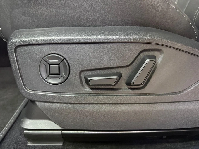 Audi Q5 Черный Non metallic фото 23