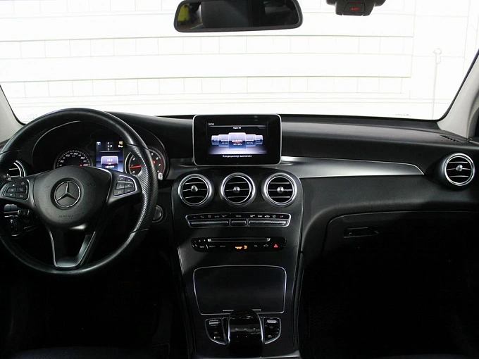 Mercedes-Benz GLC 2018 250 2.0 AT 4Matic (211 л.с.) фото 9