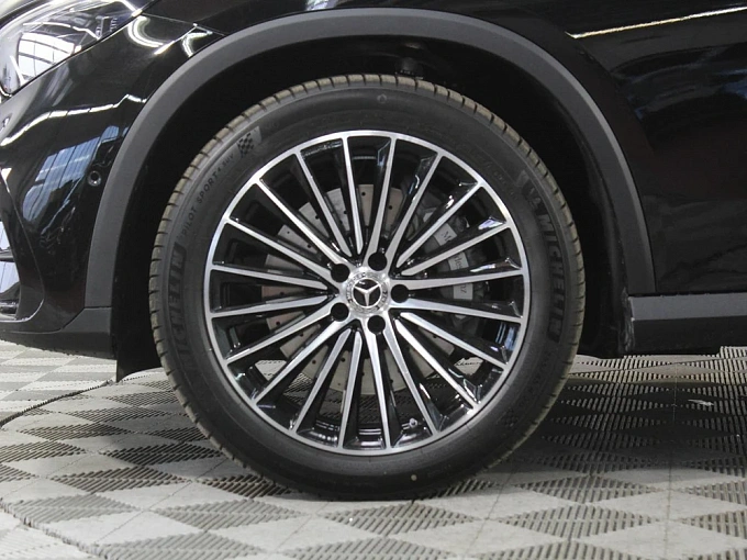 Mercedes-Benz GLC Черный Non metallic фото 19