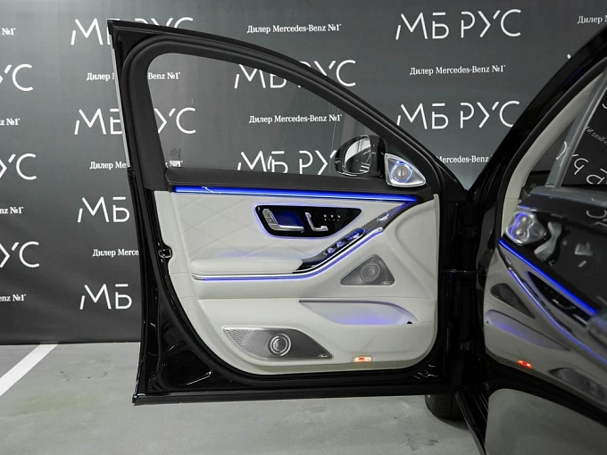 Mercedes-Benz Maybach S-Класс Черный Non metallic фото 18