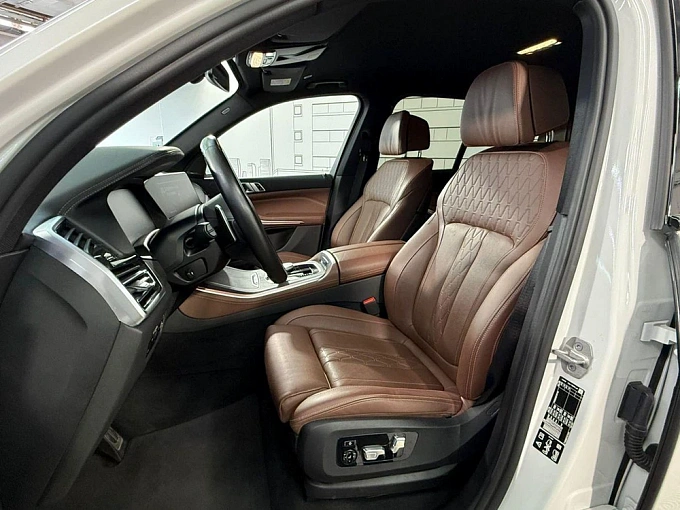 BMW X5 2021 3.0d AT 4WD (249 л.с.) фото 11