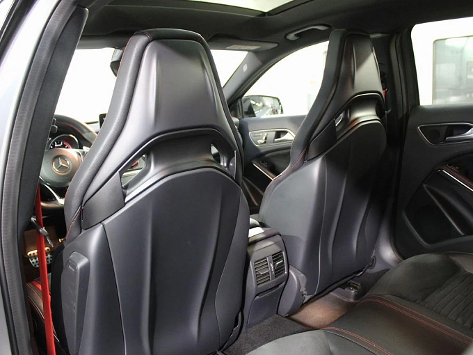 Mercedes-Benz GLA AMG 2017 45 AMG 2.0 AMT 4Matic (381 л.с.) фото 15