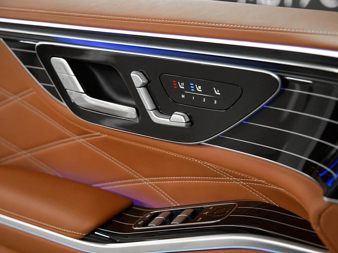 Mercedes-Benz Maybach S-Класс Черный Non metallic фото 13