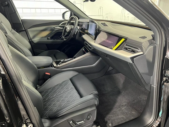 Audi Q5 Черный Non metallic фото 11