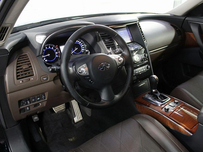 Infiniti QX70 2016 3.7 AT 4WD (333 л.с.) фото 10