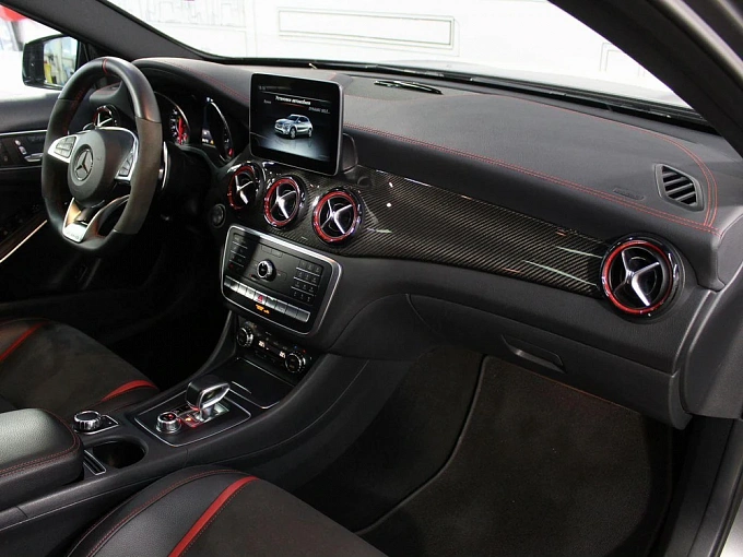 Mercedes-Benz GLA AMG 2017 45 AMG 2.0 AMT 4Matic (381 л.с.) фото 11