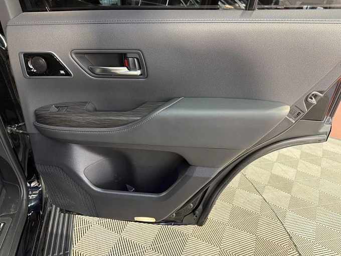 Toyota Land Cruiser 2021 3.5 AT 4WD (415 л.с.) фото 28