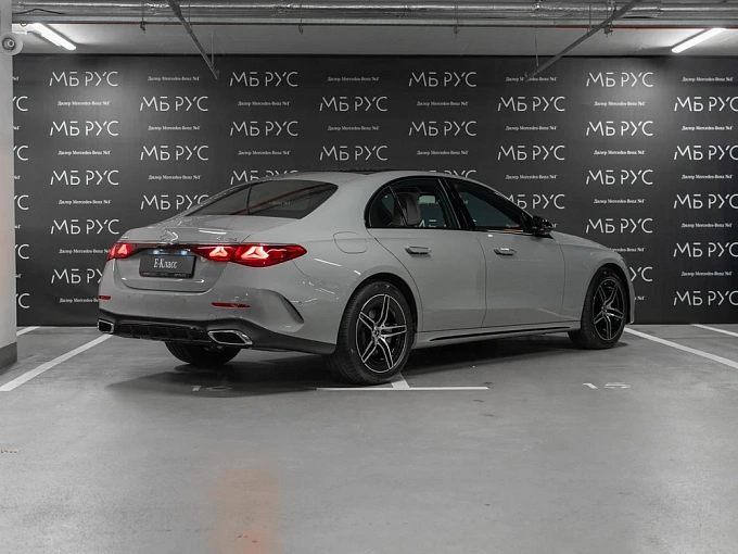 Mercedes-Benz E-Класс Серый Non metallic фото 4