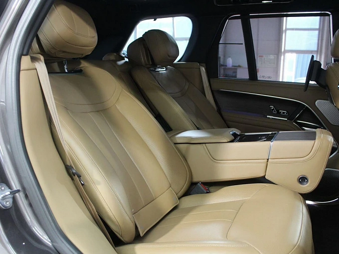 Land Rover Range Rover 2022 3.0d AT 4WD (350 л.с.) фото 13