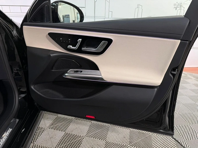 Mercedes-Benz E-Класс Черный Non metallic фото 22