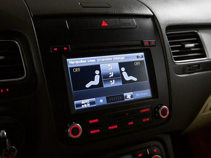 Volkswagen Touareg 2011 3.6 AT 4WD (249 л.с.) фото 15