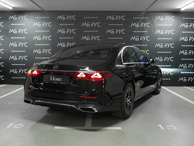 Mercedes-Benz E-Класс Черный Non metallic фото 3