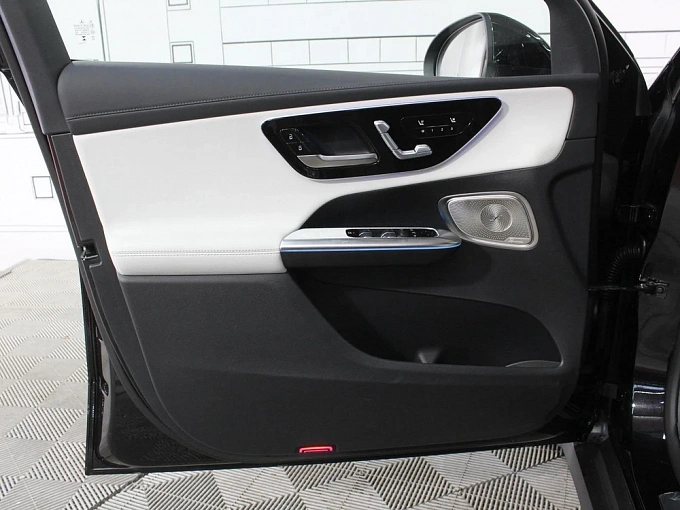 Mercedes-Benz GLC Черный Non metallic фото 20