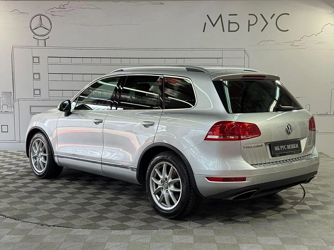 Volkswagen Touareg 2013 3.6 AT 4WD (249 л.с.) фото 4