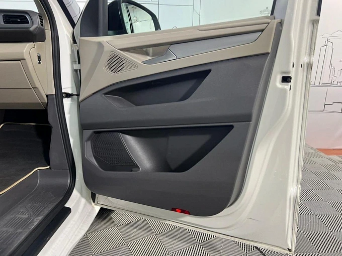 Volkswagen Multivan 2022 2.0 AMT (204 л.с.) фото 22