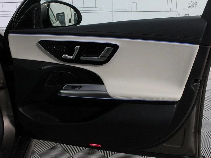 Mercedes-Benz E-Класс Серый Non metallic фото 29