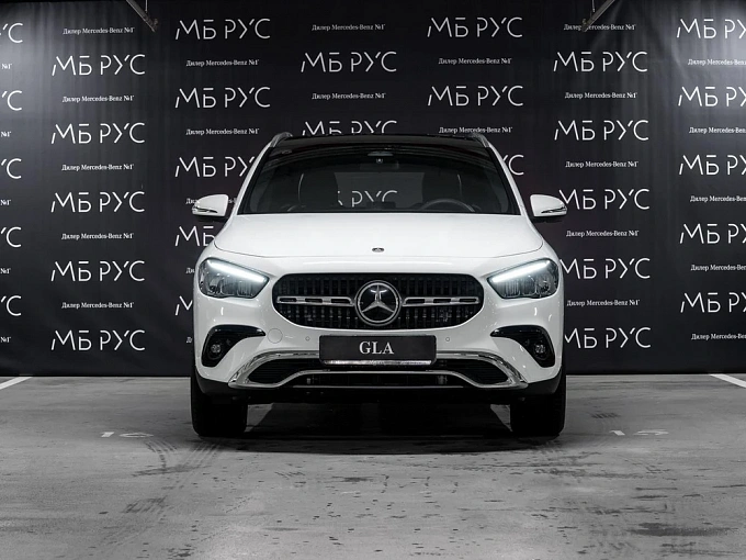 Mercedes-Benz GLA Белый Non metallic фото 2