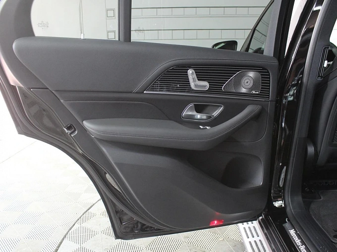 Mercedes-Benz GLE Черный Non metallic фото 30
