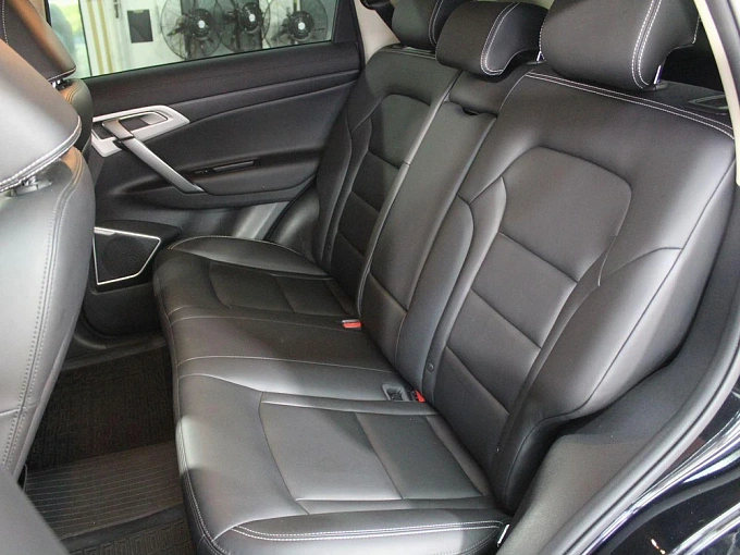 Geely Atlas 2019 2.4 AT (149 л.с.) фото 14