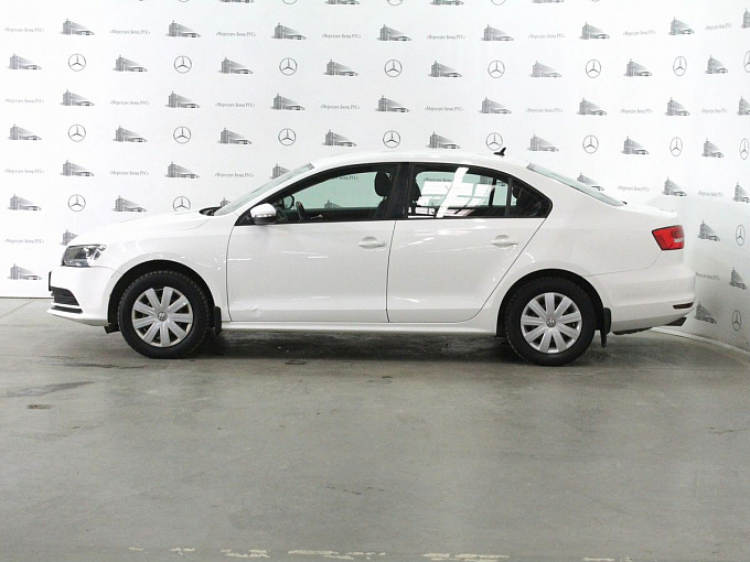 Volkswagen Jetta 2015 1.6 AT (105 л.с.) Белый 71415482 фото 3