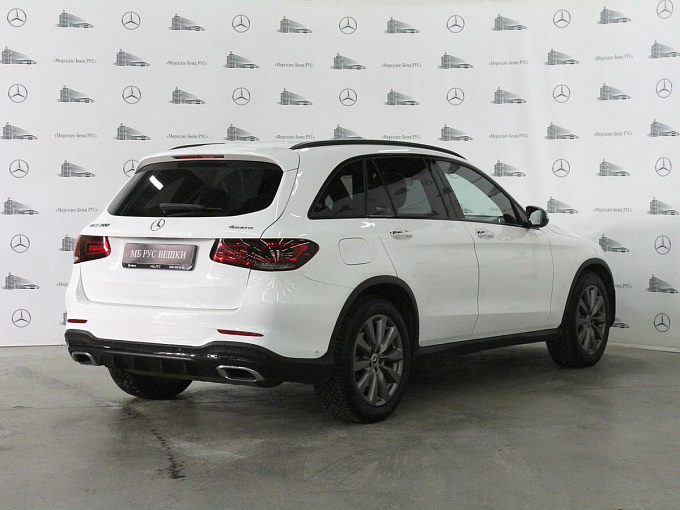 Mercedes-Benz GLC 2020 300 2.0 AT 4Matic (249 л.с.) Белый 71074615 фото 6