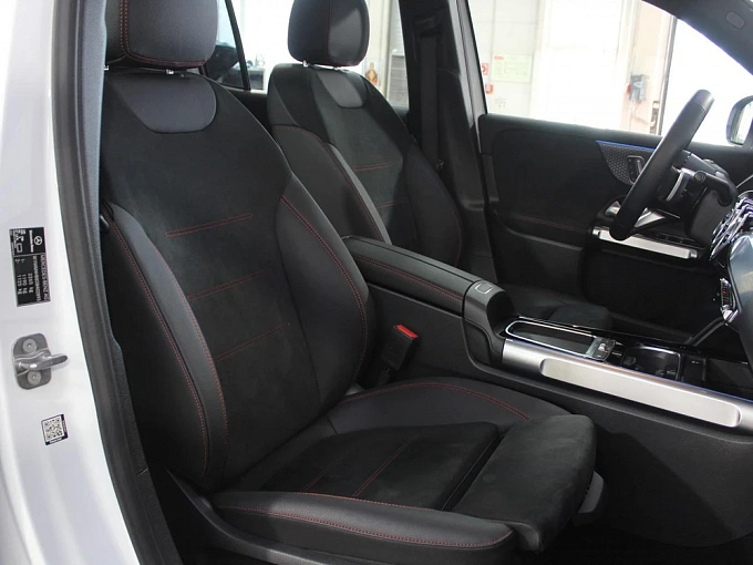 Mercedes-Benz GLB Белый Non metallic фото 14