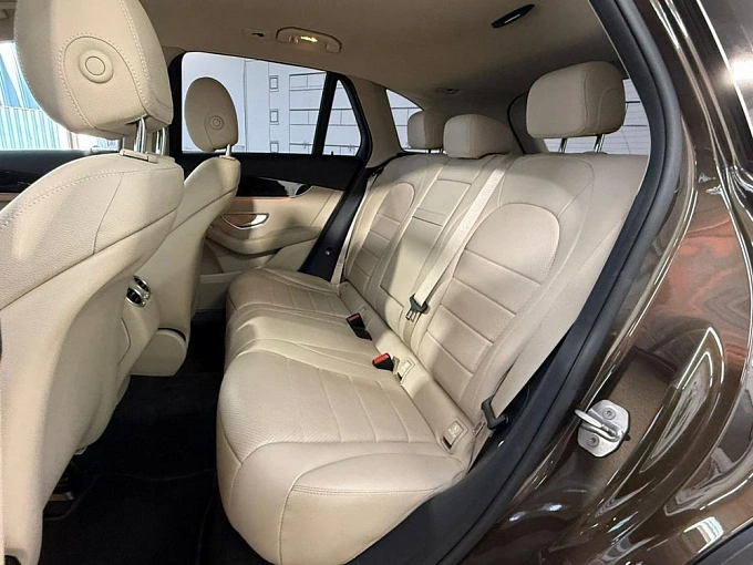 Mercedes-Benz GLC 2016 250 2.0 AT 4Matic (211 л.с.) фото 14