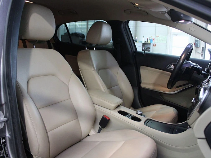 Mercedes-Benz GLA 2014 250 2.0 AMT 4Matic (211 л.с.) фото 13