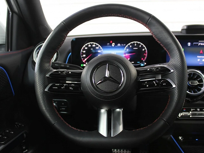Mercedes-Benz GLB Белый Non metallic фото 24