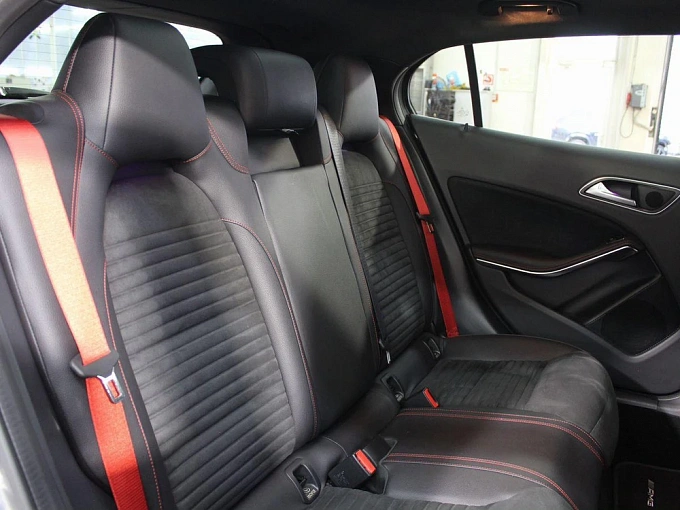 Mercedes-Benz GLA AMG 2017 45 AMG 2.0 AMT 4Matic (381 л.с.) фото 14