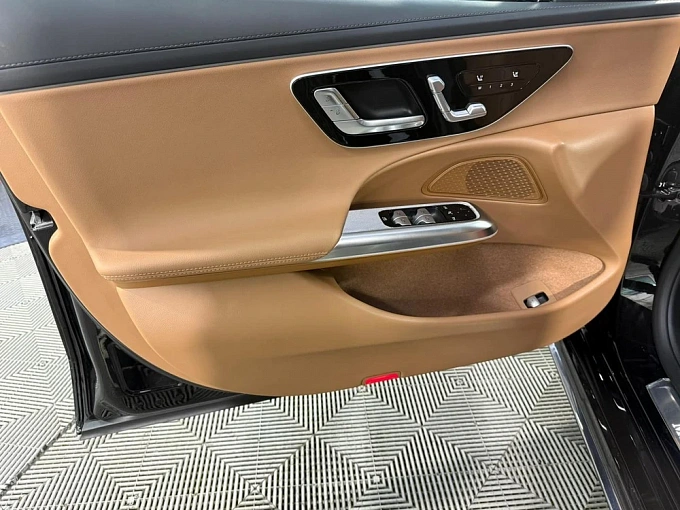Mercedes-Benz E-Класс Черный Non metallic фото 14