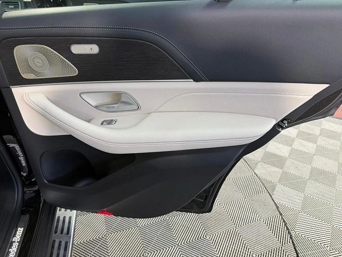 Mercedes-Benz GLE Черный Non metallic фото 30