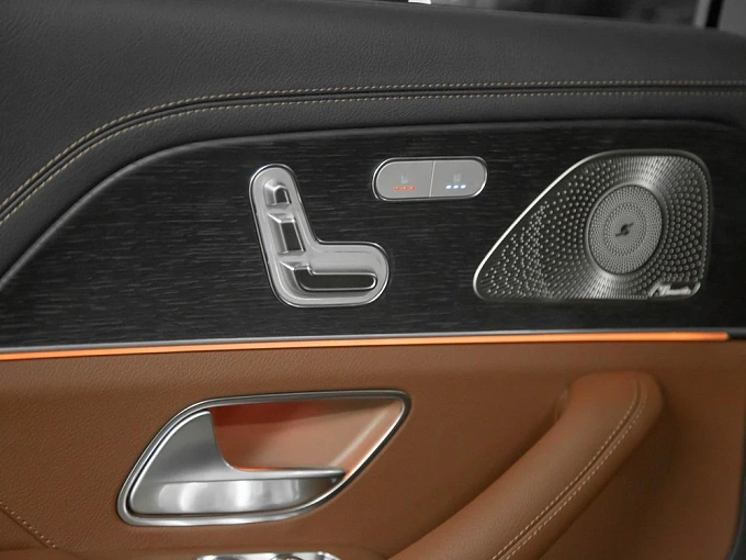 Mercedes-Benz GLS Черный Non metallic фото 28