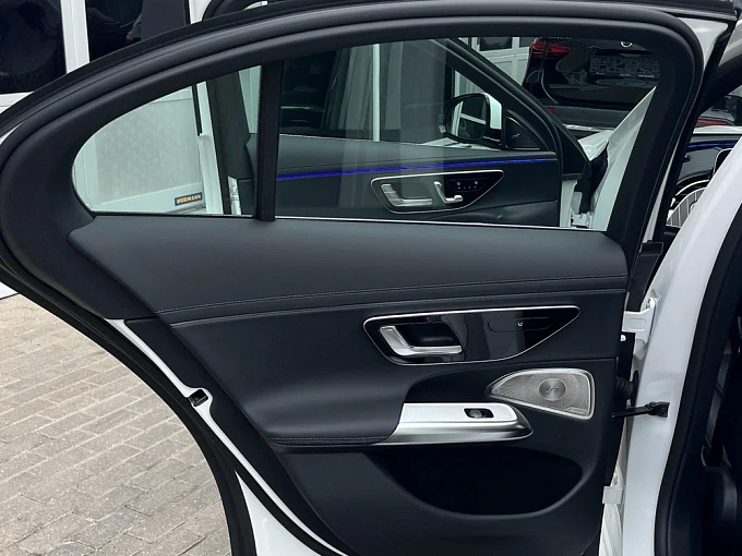 Mercedes-Benz E-Класс Белый Non metallic фото 15